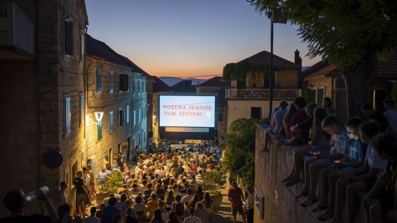 In 2019 the Postira Seaside Film Festival took place at the historic village square. This year&#039;s anniversary edition was relocated by the festival organizers to the local school sports field.