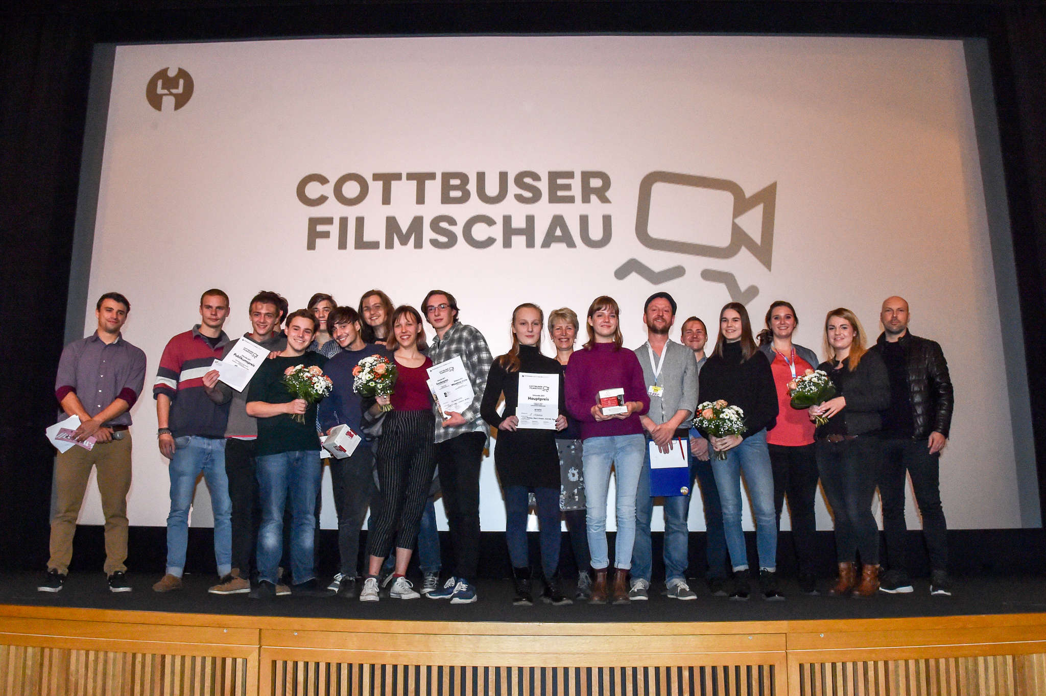 5 Minuten Gewinnt Die 15 Cottbuser Filmschau Filmfestival Cottbus Festivals Des Osteuropaischen Films