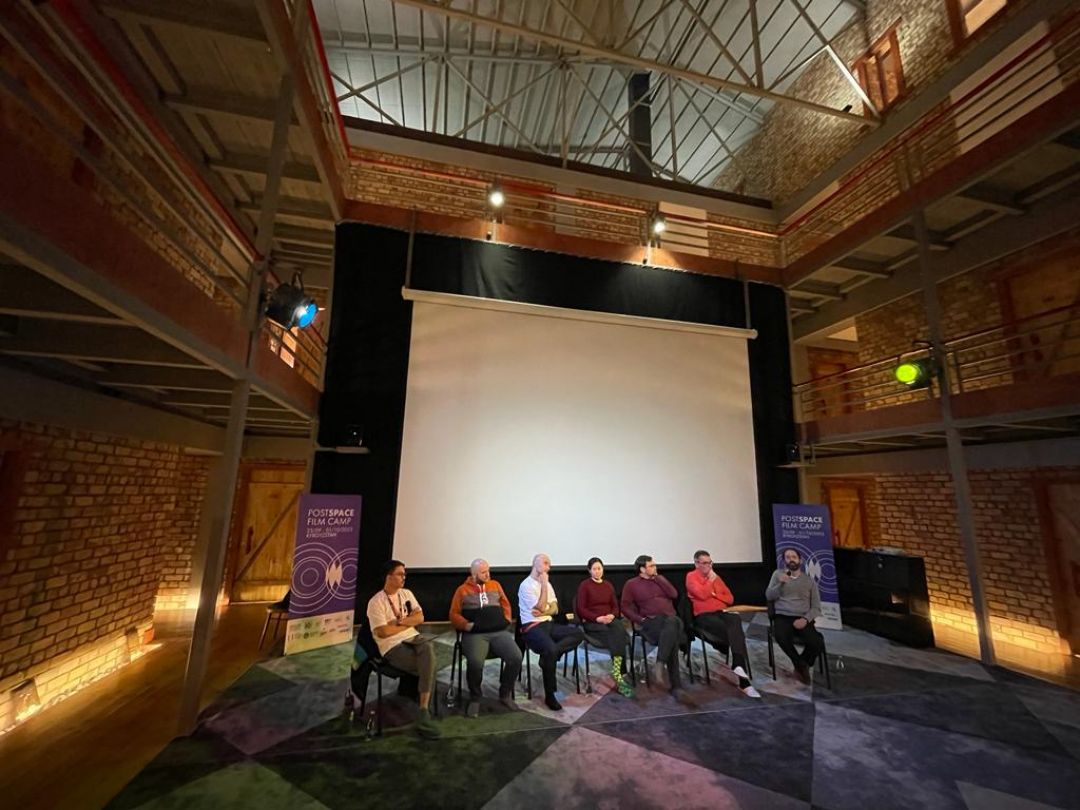 Representatives of the Asian Pacific Film Festival Los Angeles, Venice Film Festival, Fribourg Film Festival, Locarno Film Festival, FilmFestival Cottbus and the Cannes Director&#039;s Fortnight