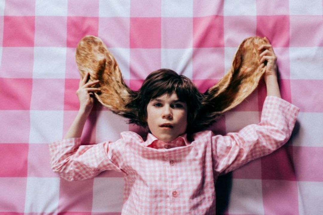 Pubertät: Mickey aus BABY BUMP versteht die Welt nicht mehr