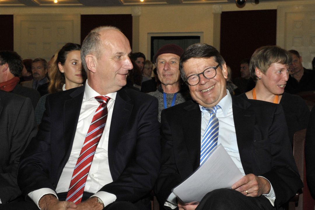 Ein wie immer gut gelaunter Bernd Schiphorst (rechts) mit Brandenburgs Ministerpräsidenten Dr. Dietmar Woidke bei der Eröffnung des FilmFestival Cottbus.