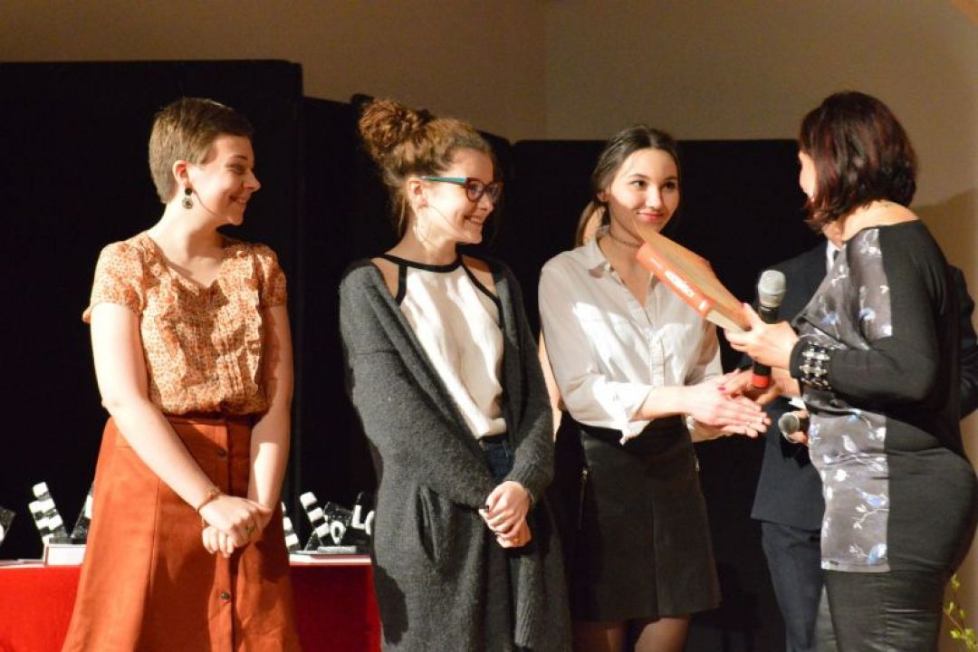 Preis für Jugendfilm-Jurorin auf der 7. Amateurfilmschau in Zielona Gora